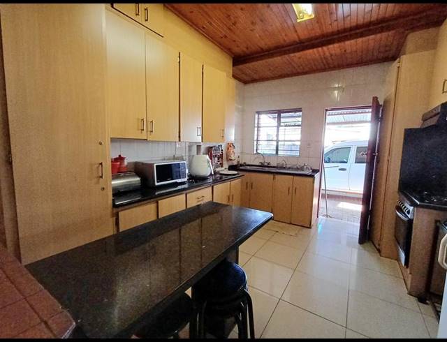 4 BEDROOM HOUSE FOR SALE IN LAUDIUM